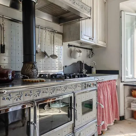 Altido Lovely Apt For 4, With Seaview Moments From