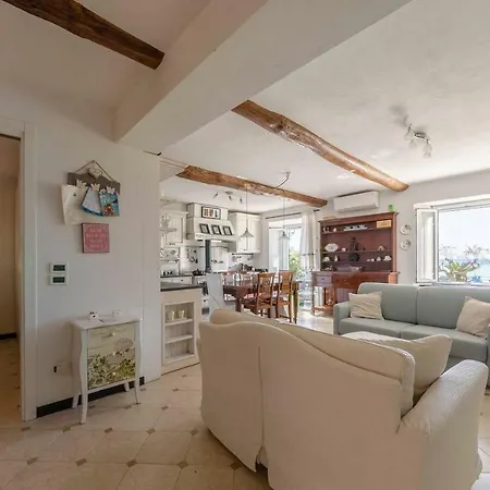 Altido Lovely Apt For 4, With Seaview Moments From Apartament Sestri Levante