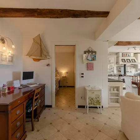 Altido Lovely Apt For 4, With Seaview Moments From *