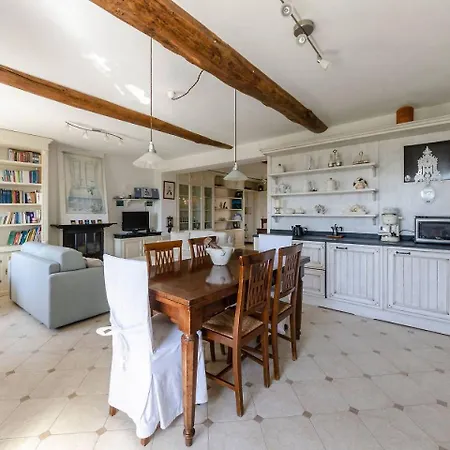 Altido Lovely Apt For 4, With Seaview Moments From *