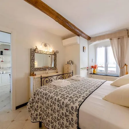 Apartment Altido Lovely Apt For 4, With Seaview Moments From Sestri Levante